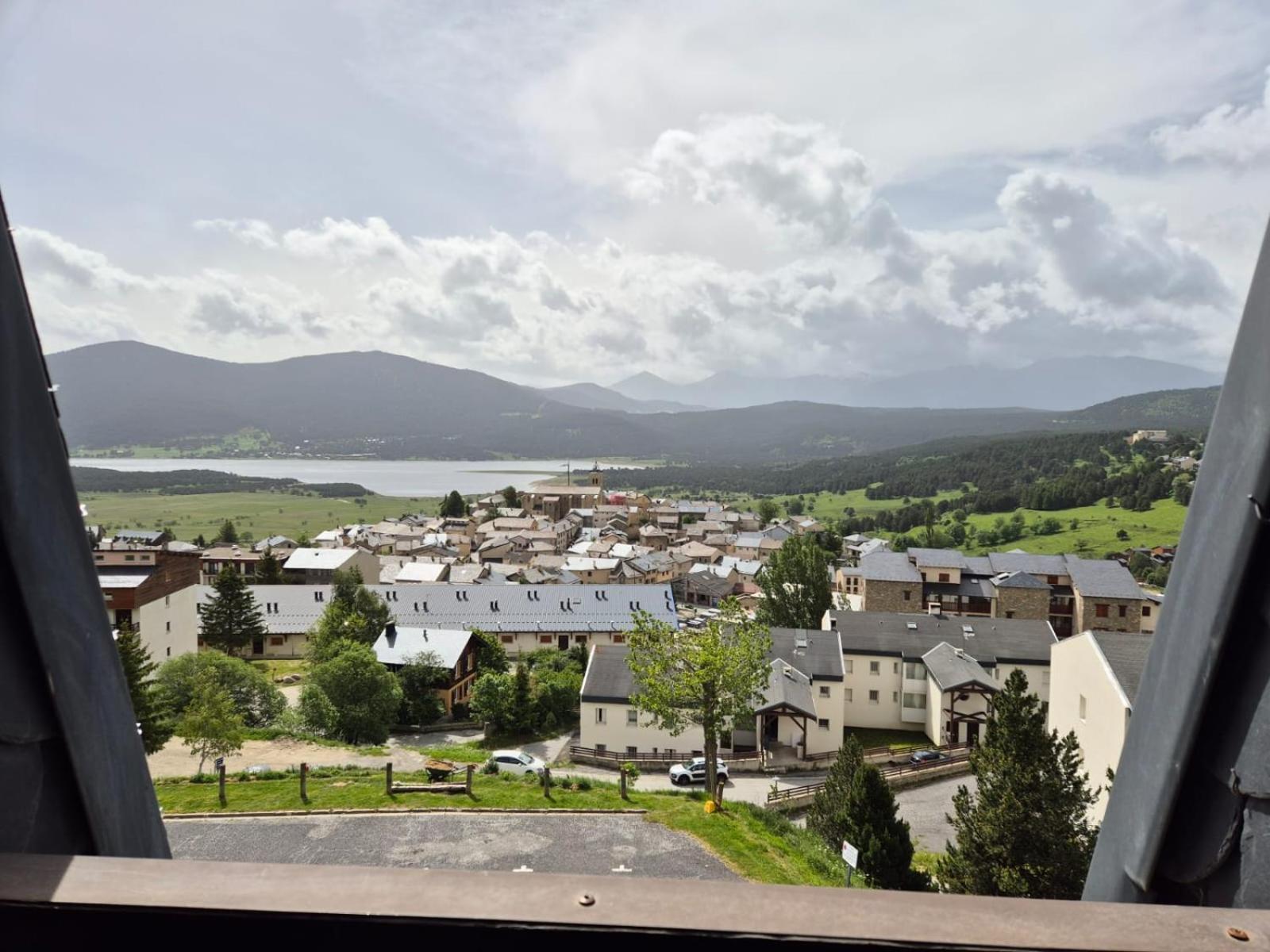 Studio Avec Loggia Les Angles - Superbe Vue Sur Lac Et Montagnes Exteriör bild